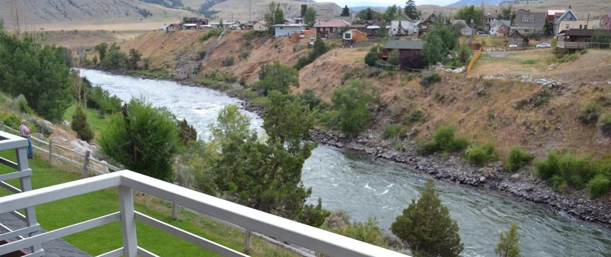 Absaroka Lodge Gardiner Eksteriør billede